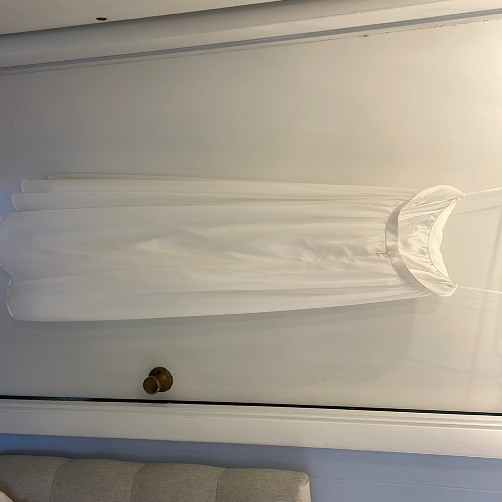 Lulus white maxi skirt